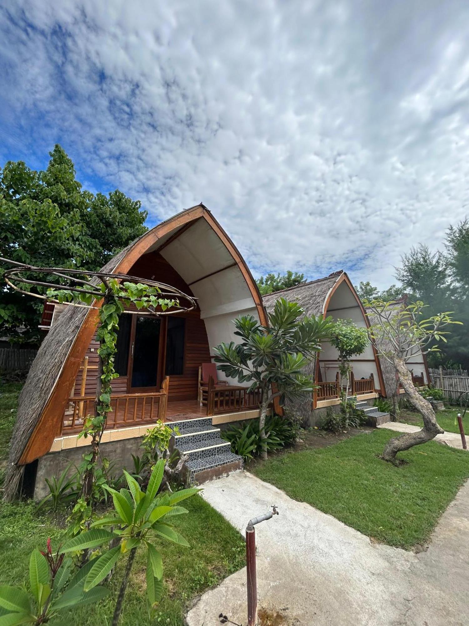 We'Be Cottages Gili Meno Bagian luar foto